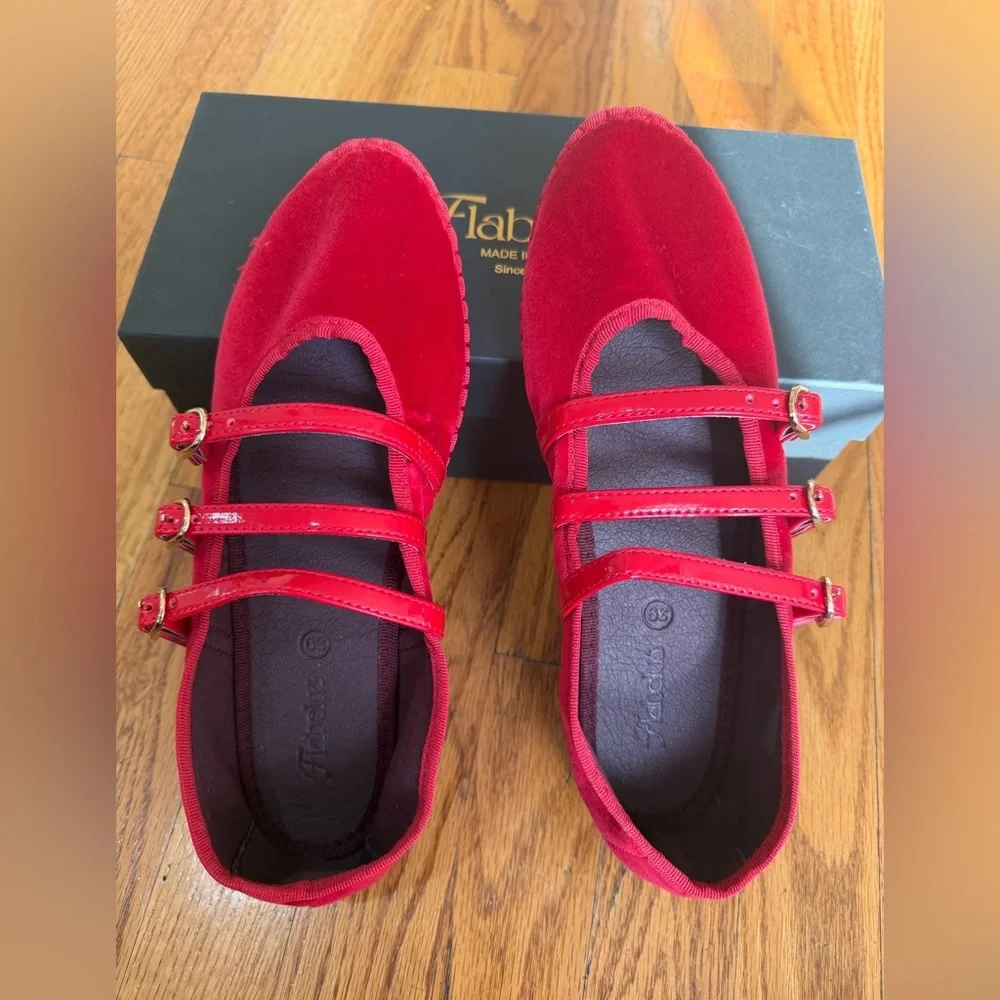 Flabellus Mina Triple Strap Mary Jane Flats – Red Velvet – EU 39– NWT